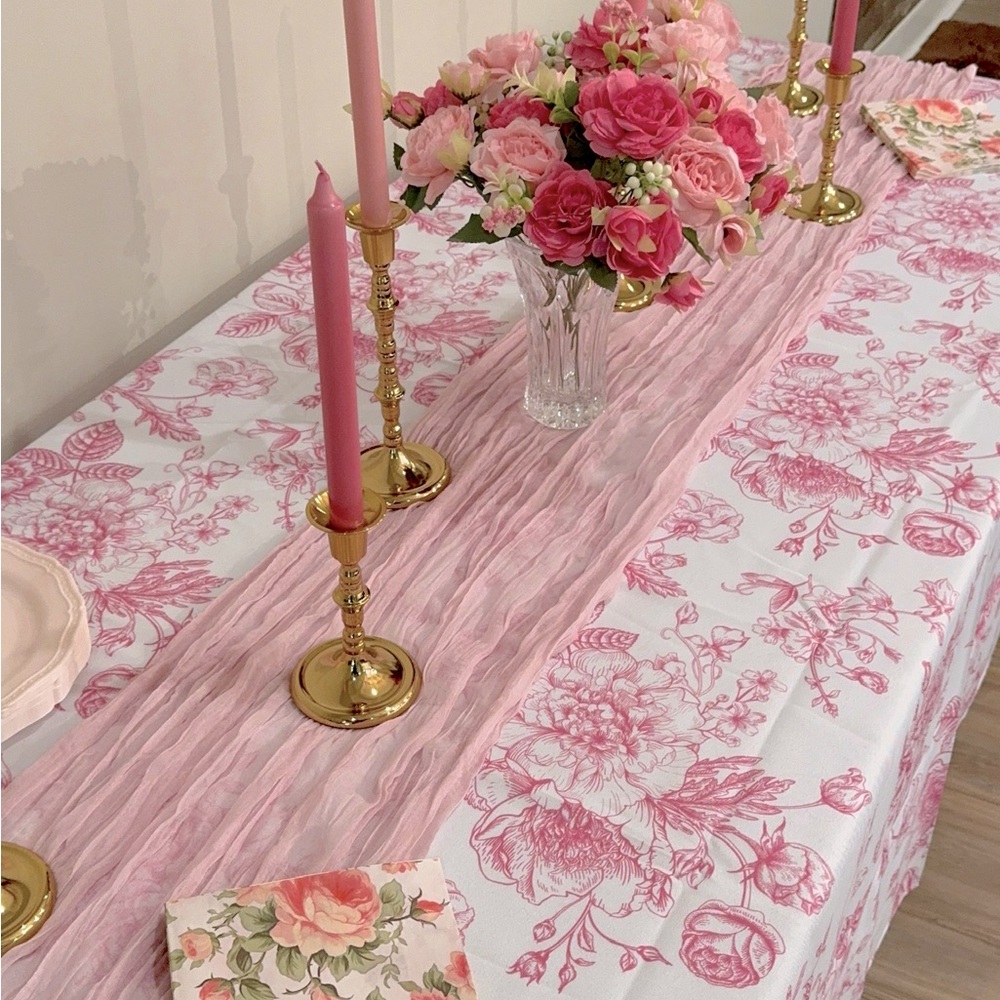 Shabby Chic Pink & White table cloth